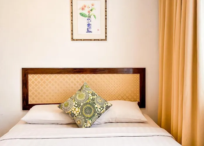 Queenspark Lovita Hotel