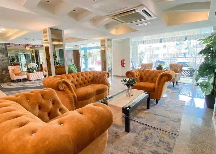 Queenspark Lovita Hotel