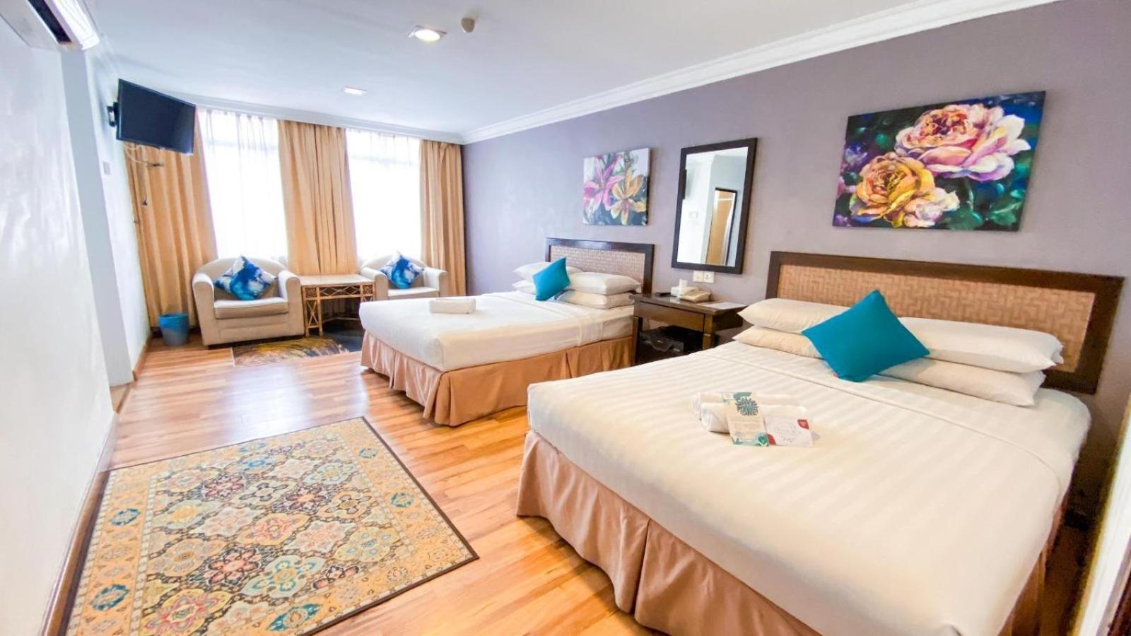 Hotel Queenspark Lovita